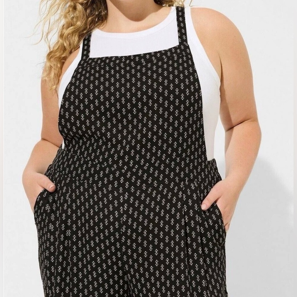 NWT‎ Torrid Wide Leg Stretch Crepe Jumper Deep Black Motif Size 6X Tall - Picture 2 of 8